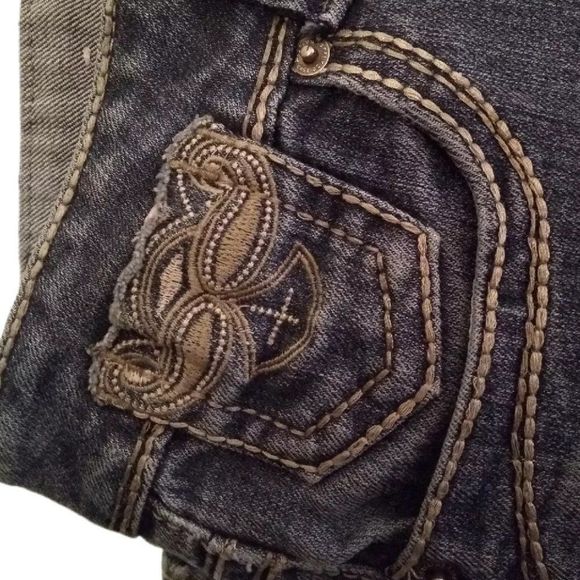 Mossimo Jean Shorts.Embroidered Pockets Size 15 - Picture 4 of 4